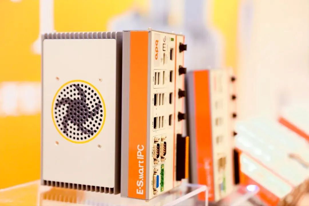 阿普奇AK7視覺控制器：2-6相機(jī)視覺項(xiàng)目的不二之選